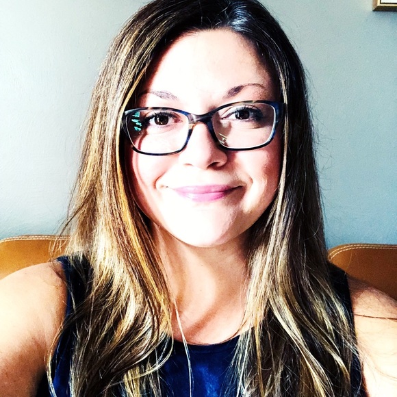 Hi Posh Ambassador Jen’s Closet - Picture 1 of 1